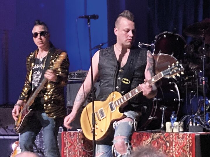 Black Devils hurmaa Hurriganesin hengessä