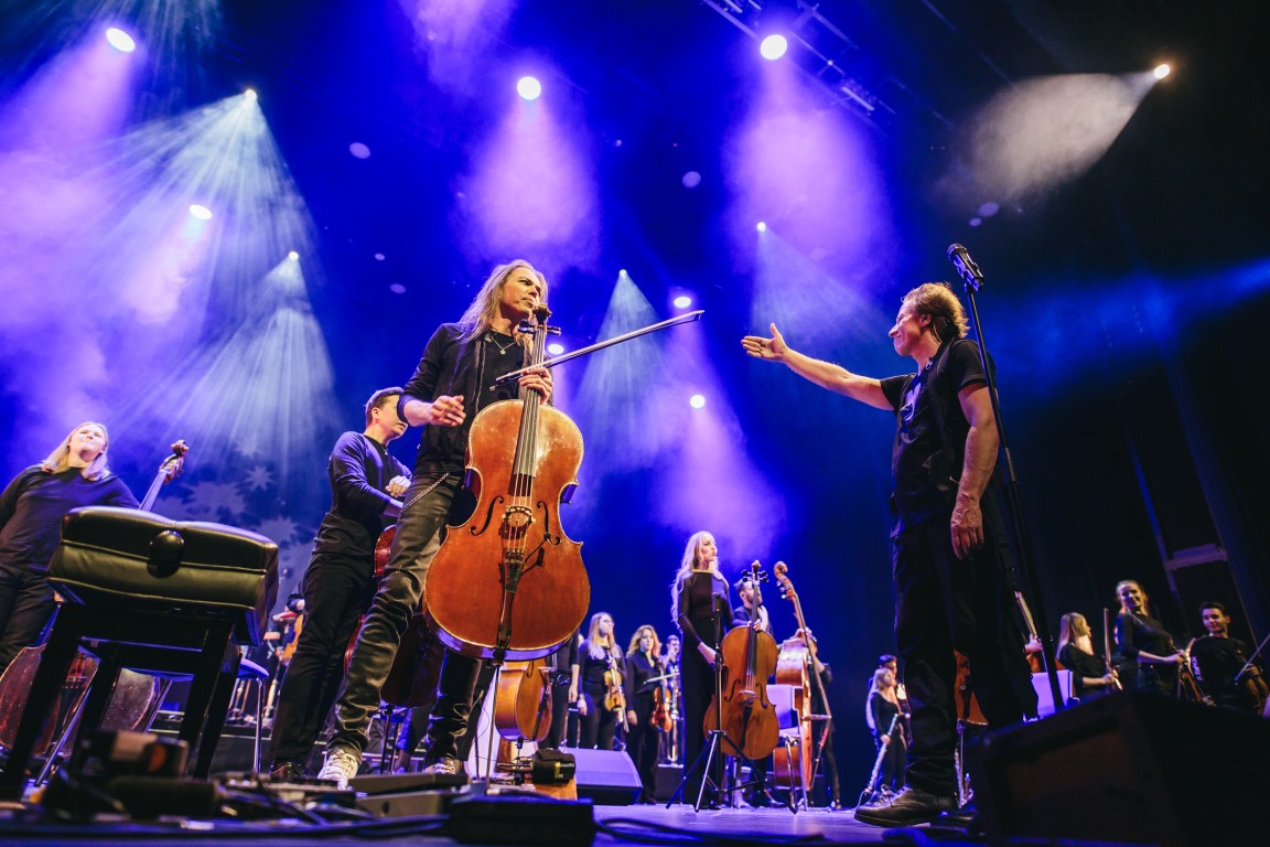 Bright & Black -konserttikiertue Finlandia-taloon 17. toukokuuta