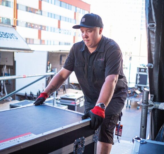 Tapahtuma-ala on saatettu yhdessä valoon