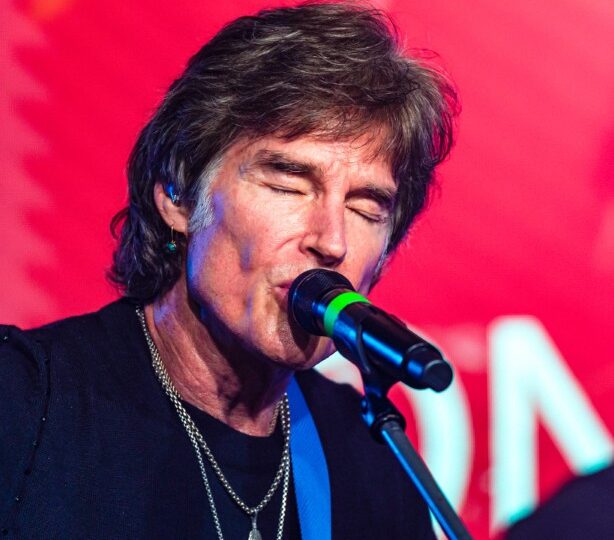 Kauniiden ja rohkeiden Ridge kiertueelle Suomeen