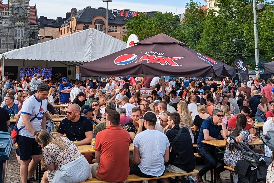 Matkailu- ja ravintola-alan yritysten syksy näyttää harmaalta