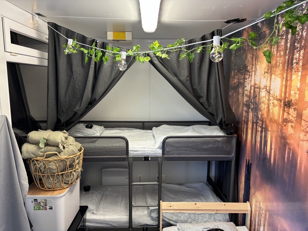 Päikkärikontti palvelee Ruisrockiin osallistujia