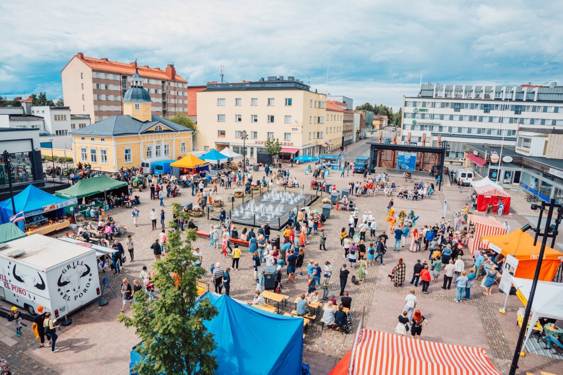 Kajaanin Kauppatori valmistuu maanrakennustöiden osalta