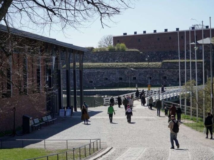 Suomenlinnan vilkkaimman sillan korjaus siirtyy vuodelle 2026