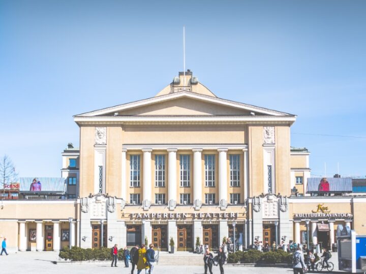 Tampereen Teatterin remontissa katsojaolosuhteet ja akustiikka paranivat