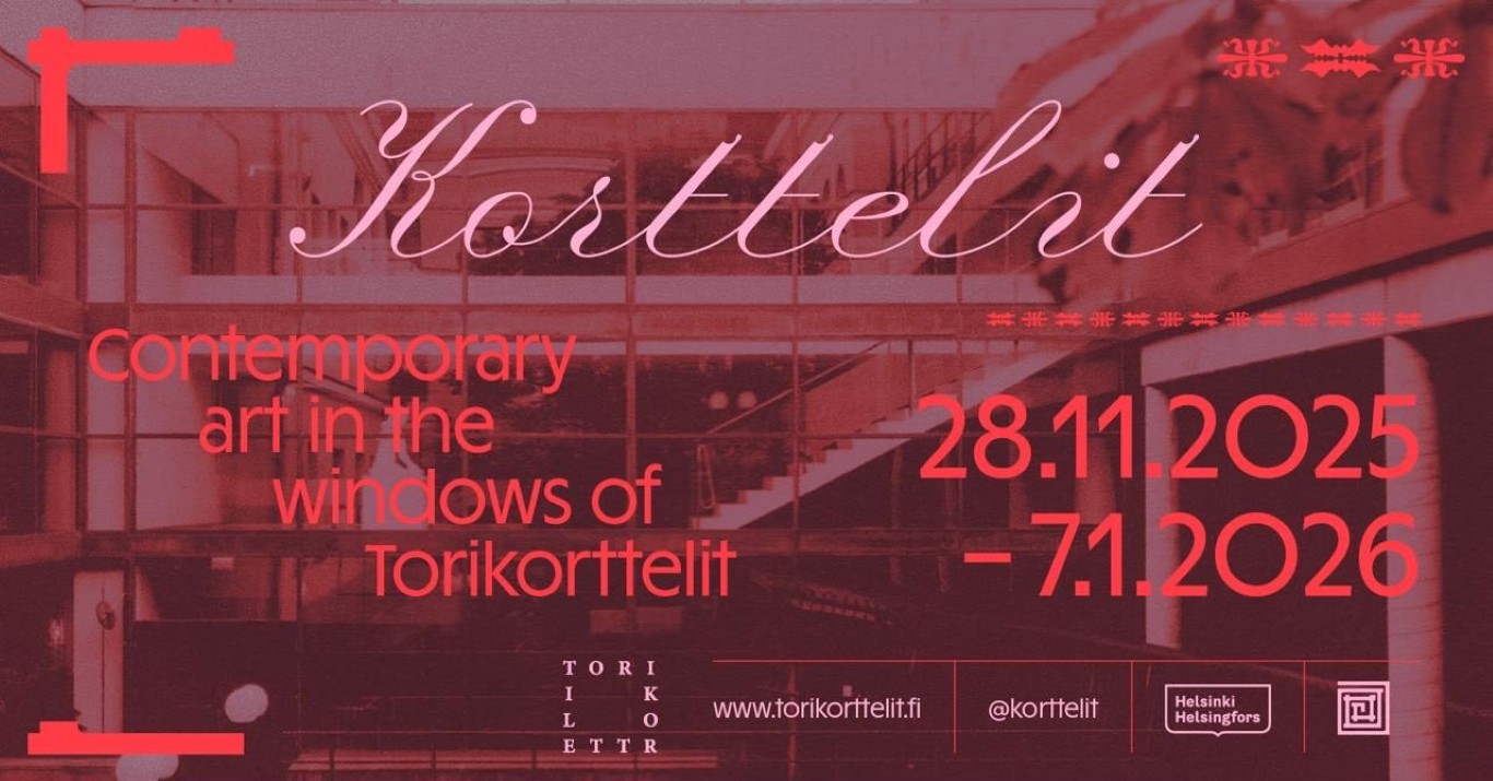 Nykytaidetta näyteikkunoissa Helsingin Torikortteleissa
