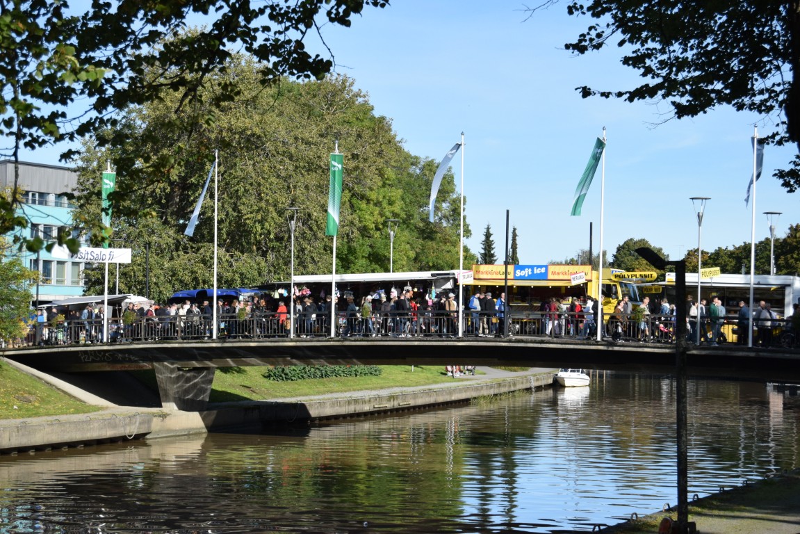 Salon aurinkoiset syysmarkkinat uutta etsienTeksti Tero Elsilä