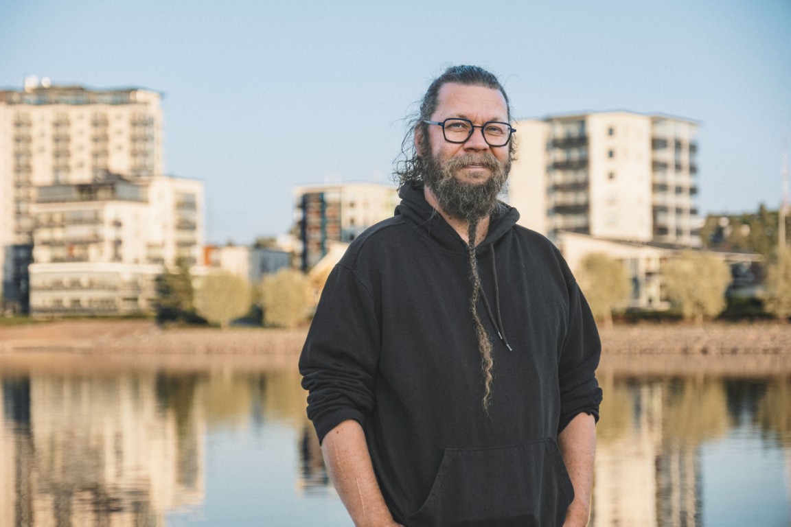 Kari Kola toteuttaa maailman suurimman valoteoksen Australiaan