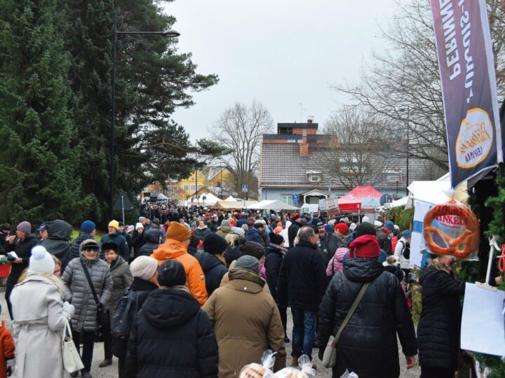 Lohjan Menneen Ajan Joulumarkkinoilla kävijäennätys