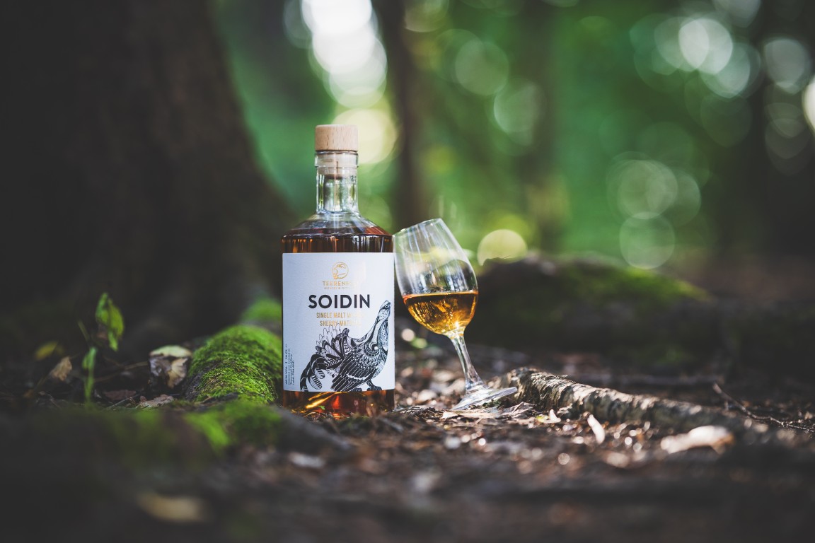 Suomalaiset viskit kultamitaleille World Whiskies Awardsissa