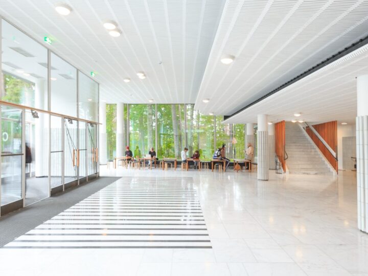 Kansainvälinen Alvar Aalto -tutkijaseminaari kokoaa arkkitehtuurin, muotoilun, taiteen ja kulttuurihistorian asiantuntijoita Jyväskylään