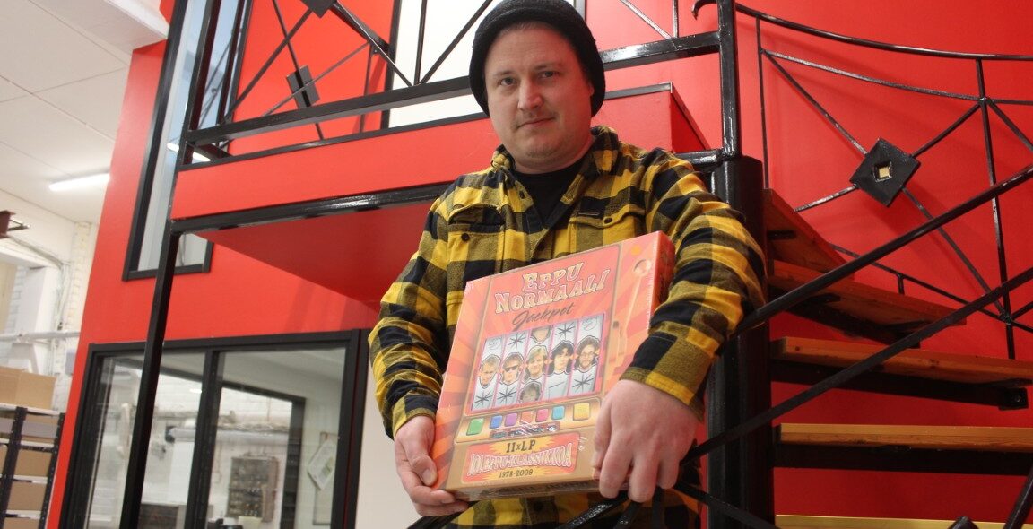 Backstage Rock Shop erikoistui artistien fanituotteisiinTeksti Salli Saastamoinen