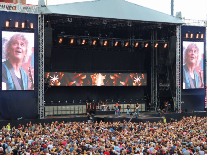 Eppu Normaalin pitkät jäähyväiset