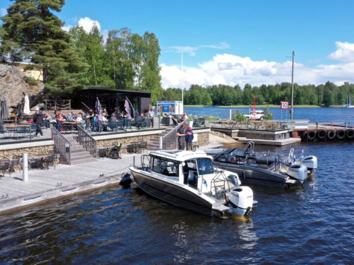 Floating Show vakiintuu Päijänteelle