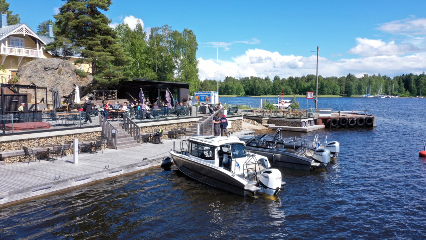 Floating Show vakiintuu Päijänteelle