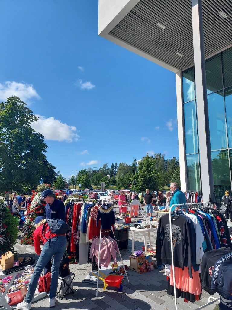 Kaarinan tori herää remontin jälkeen eloon