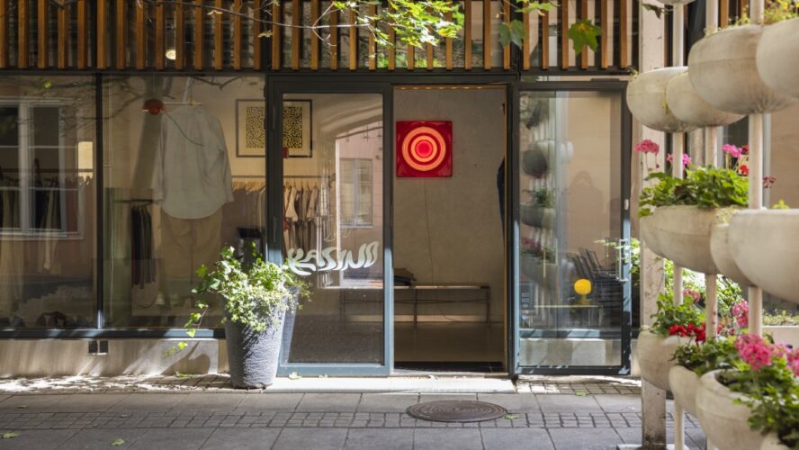 Torikortteleiden kesä tuo musiikkifestivaalit, grilli-illat, designmarkkinat sekä terassielämän Helsingin keskustaan