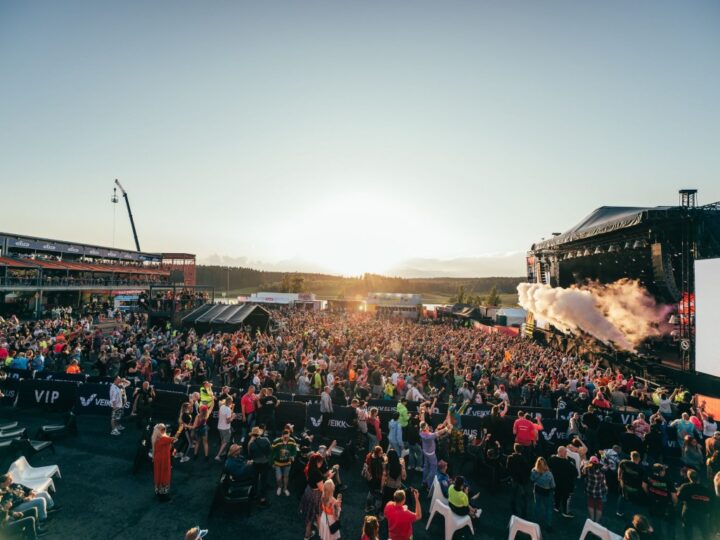 Jysäri-festivaali yhdistää musiikin tv-formaattiin – bileyleisö pääsee testaamaan itseään Erikoisjoukkojen Motivaatiomontussa