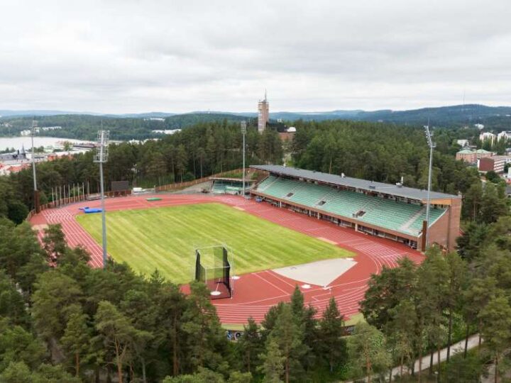 Harjun peruskorjattu stadion Jyväskylässä valmistui juuri ja juuri ennen Kalevan Kisoja – Jyväskylä panostaa liikuntapaikkarakentamiseen