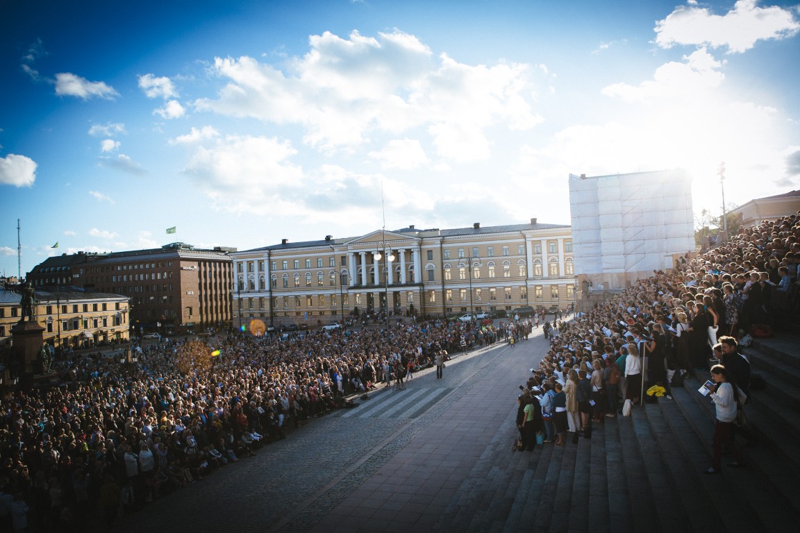 Kuorojen kierros tuo eloa Helsingin katukuvaan
