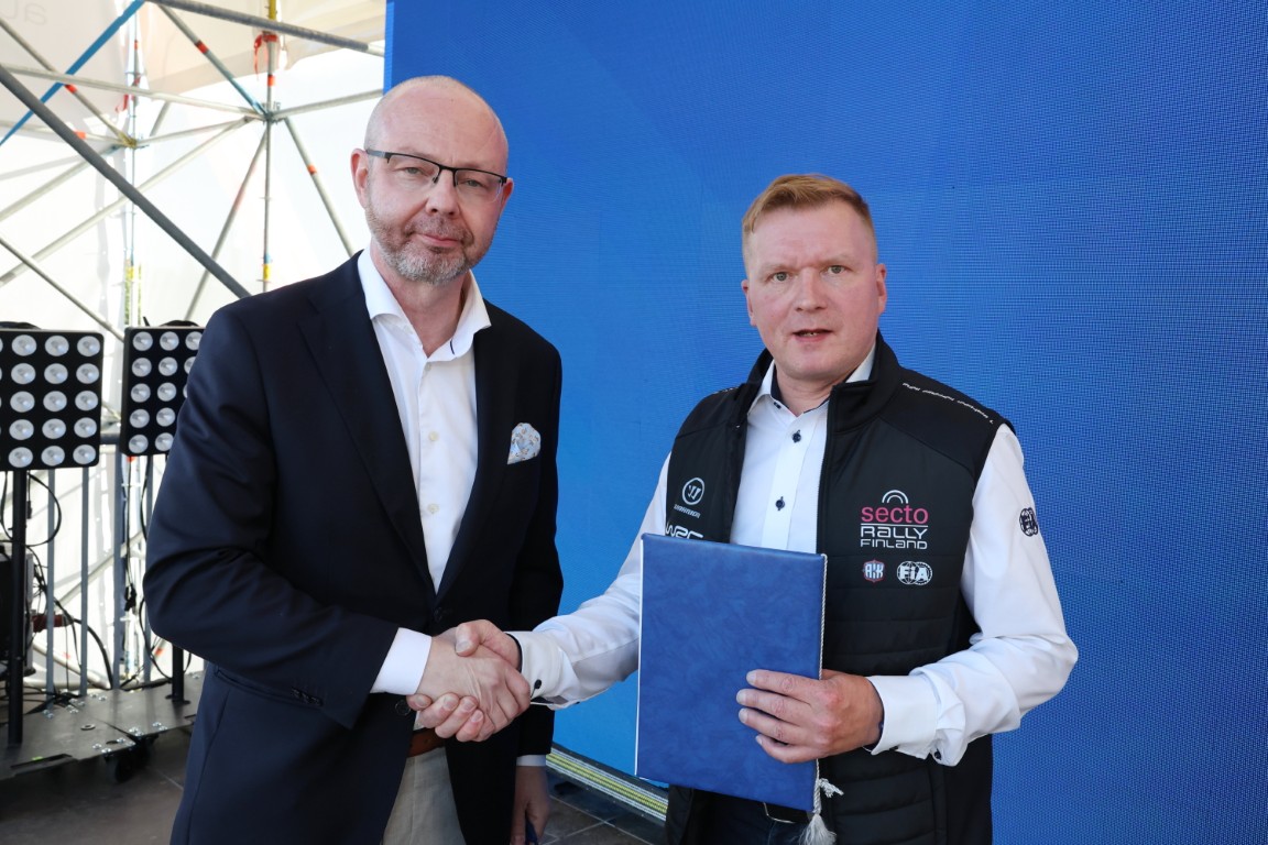 Jyväskylän kaupunki ja AKK Sports kirjoittivat viiden vuoden yhteistyösopimuksen