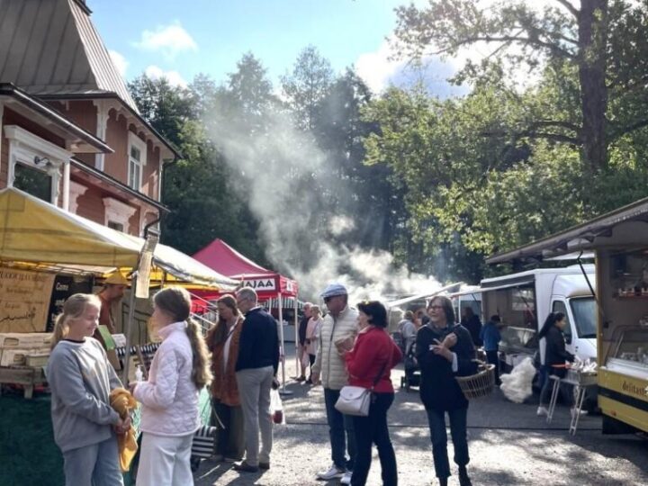 Perinteiset Maan Maut -markkinat Fiskarsissa